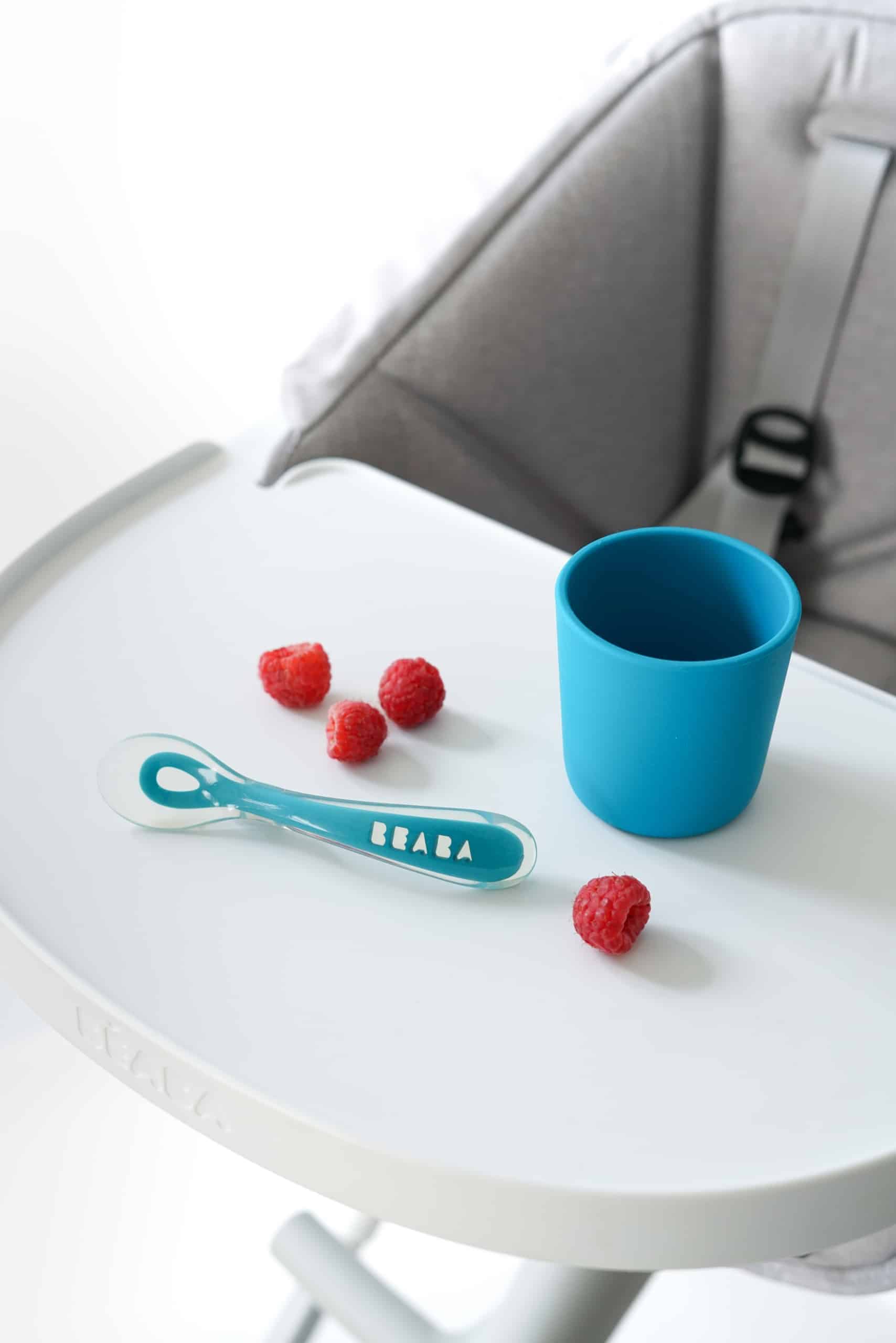 Beaba Non-slip silicone cup with spoon