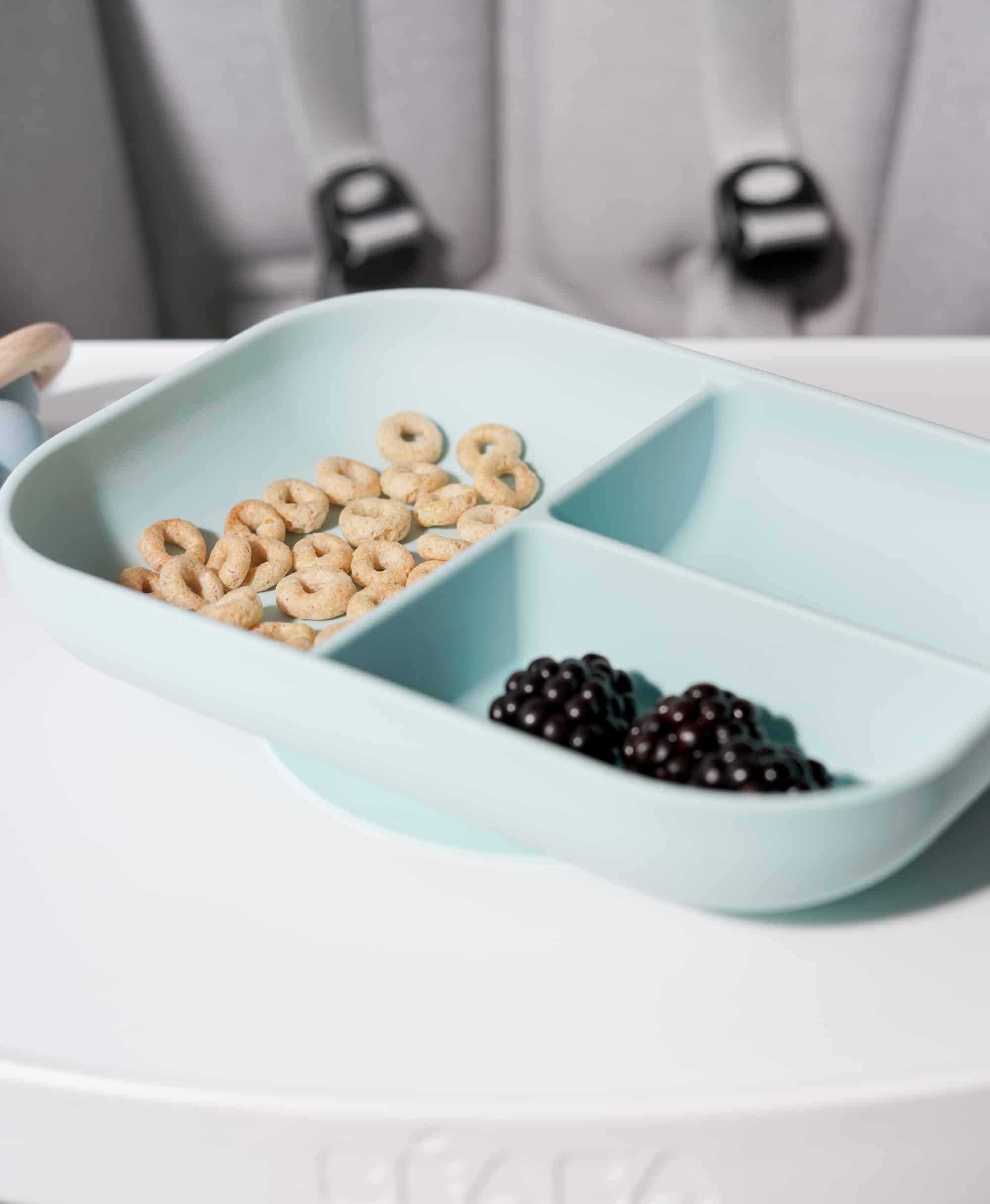Beaba Divided Silicone Suction Plate in Rain with cheerios and blueberry