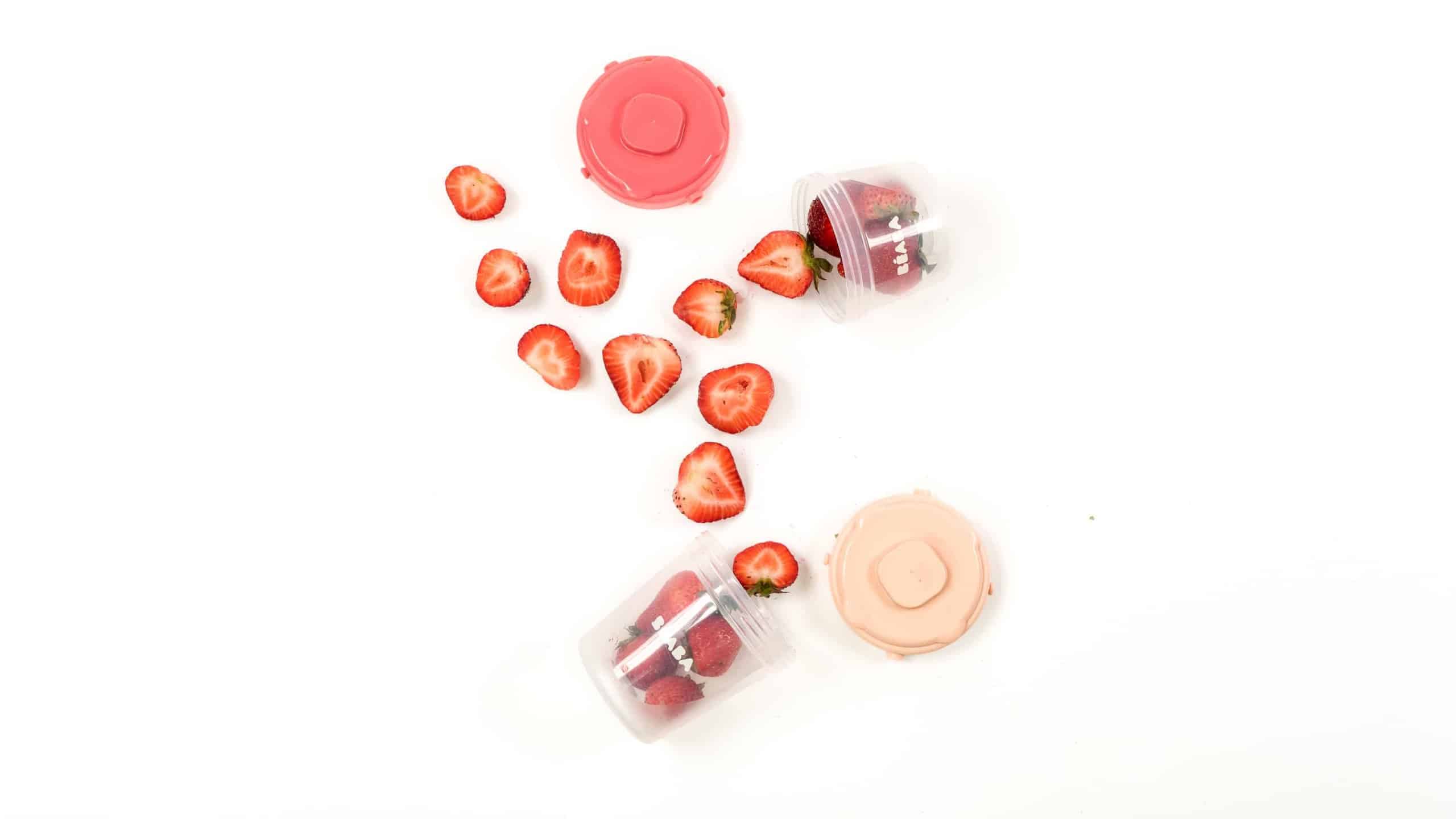 Beaba Clip Containers in Rose with strawberries